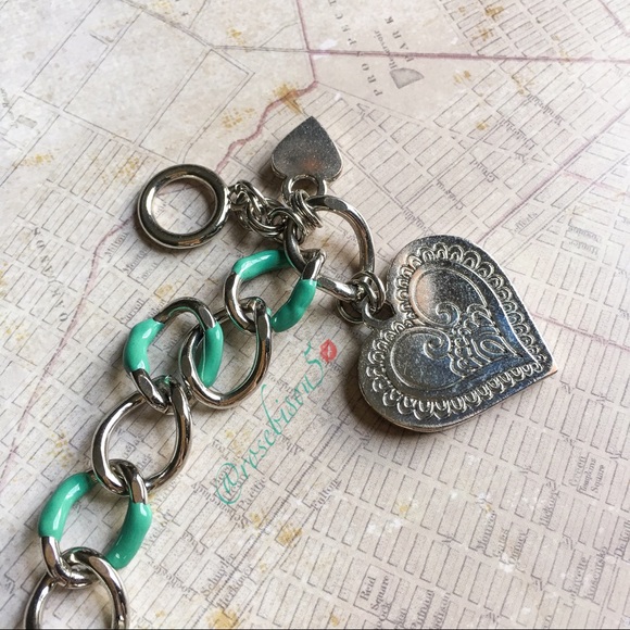 HP✨{HARD ROCK COUTURE} Pavé Heart Toggle Bracelet - Picture 3 of 5